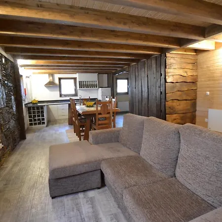 Casas De Xisto, Branda Da Aveleira *