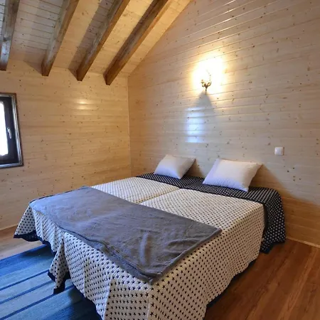 Casas De Xisto, Branda Da Aveleira Feriehus Melgaço