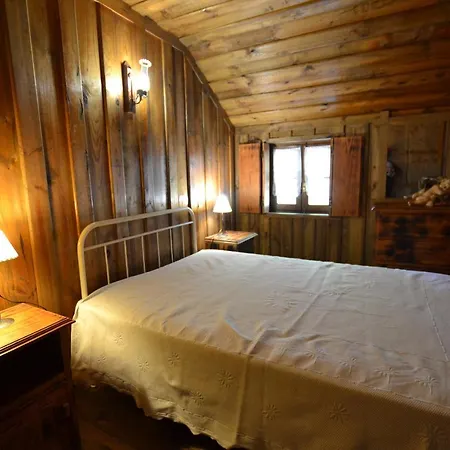 Casas De Xisto, Branda Da Aveleira Feriehus *