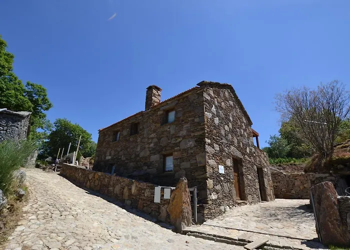 Casas De Xisto, Branda Da Aveleira *