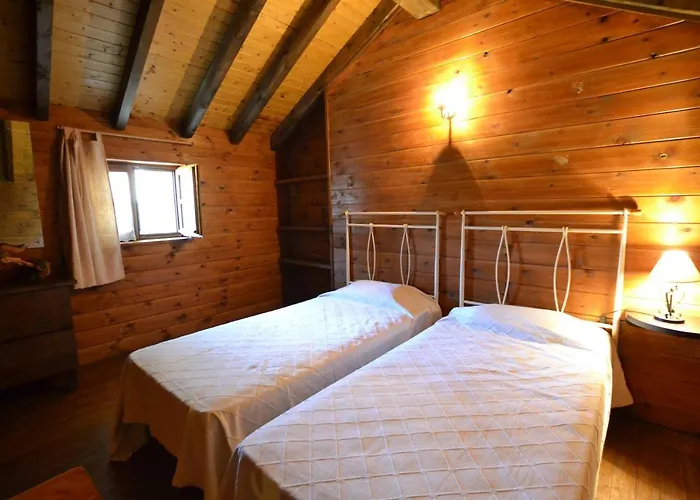 Casas De Xisto, Branda Da Aveleira