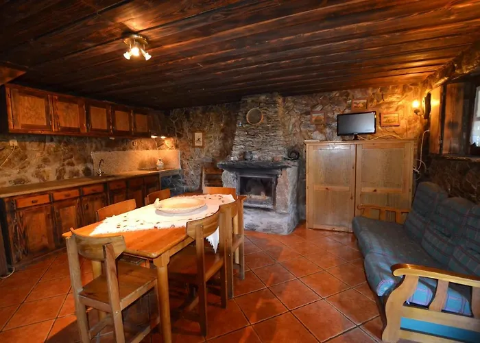 Casas De Xisto, Branda Da Aveleira