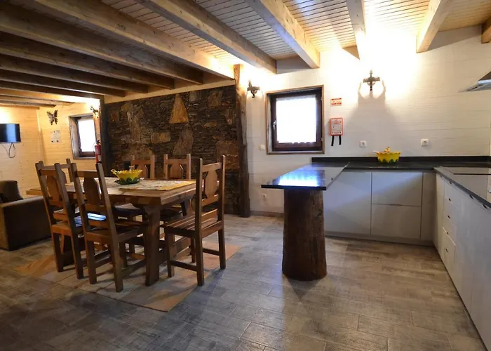 Casas De Xisto, Branda Da Aveleira