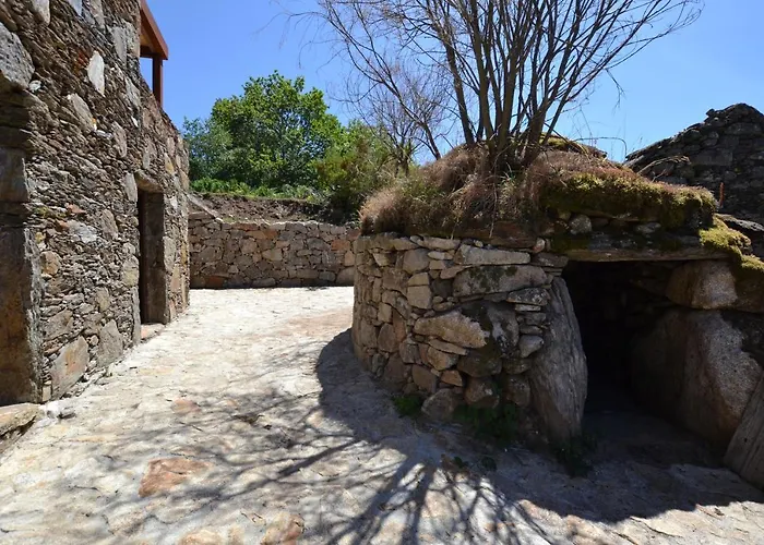 Casas De Xisto, Branda Da Aveleira * Melgaço